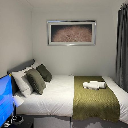 לונדון 3 Bedroom Flat In King'S Cross, St Pancras'S. 8 People מראה חיצוני תמונה