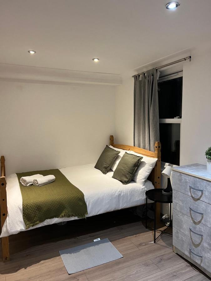 לונדון 3 Bedroom Flat In King'S Cross, St Pancras'S. 8 People מראה חיצוני תמונה