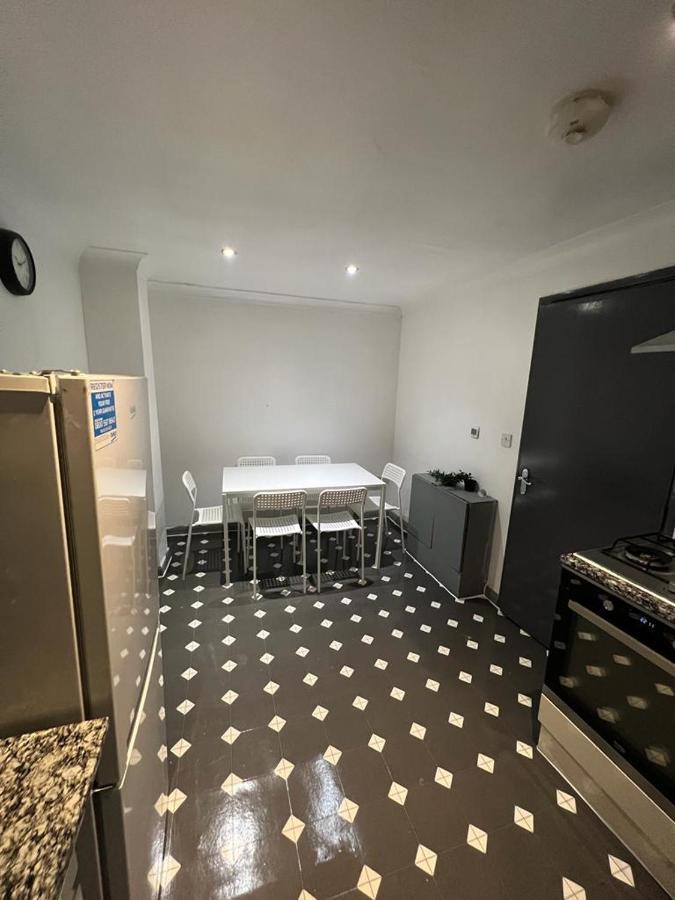 לונדון 3 Bedroom Flat In King'S Cross, St Pancras'S. 8 People מראה חיצוני תמונה