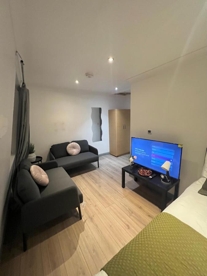 לונדון 3 Bedroom Flat In King'S Cross, St Pancras'S. 8 People מראה חיצוני תמונה
