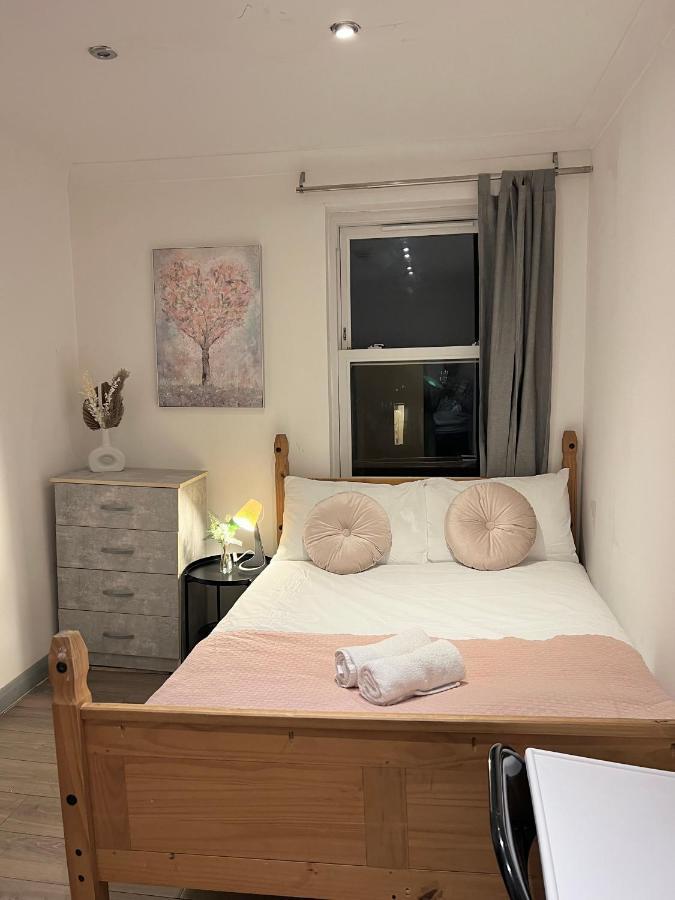 לונדון 3 Bedroom Flat In King'S Cross, St Pancras'S. 8 People מראה חיצוני תמונה