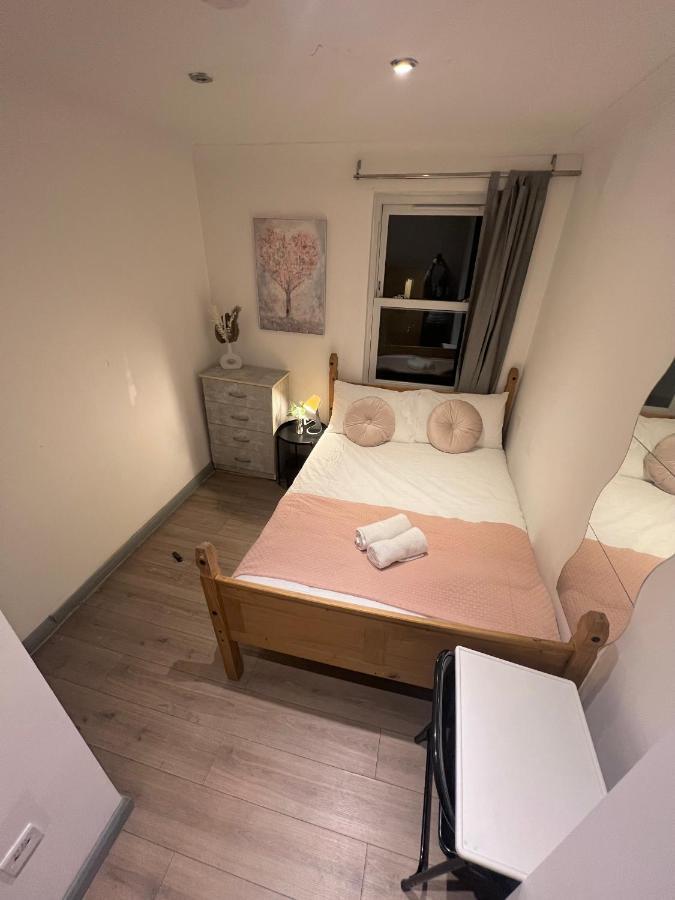 לונדון 3 Bedroom Flat In King'S Cross, St Pancras'S. 8 People מראה חיצוני תמונה