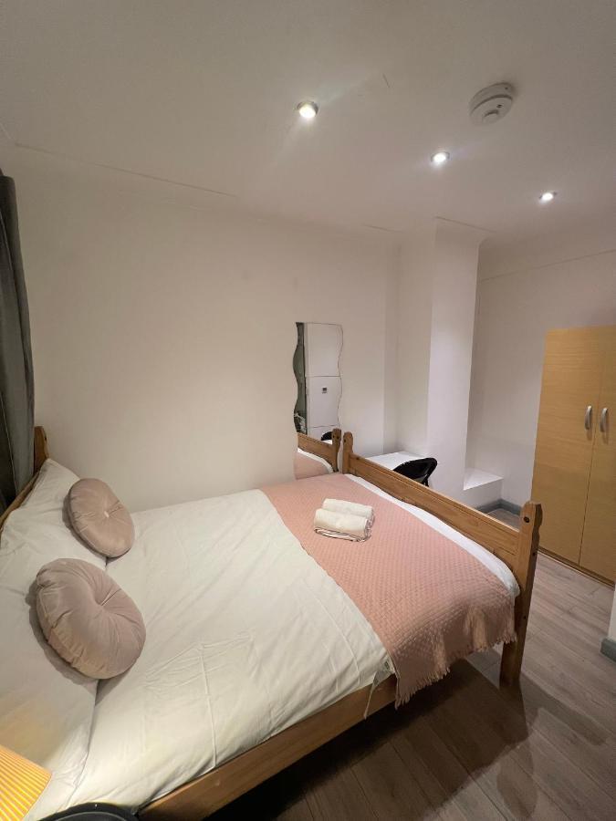לונדון 3 Bedroom Flat In King'S Cross, St Pancras'S. 8 People מראה חיצוני תמונה
