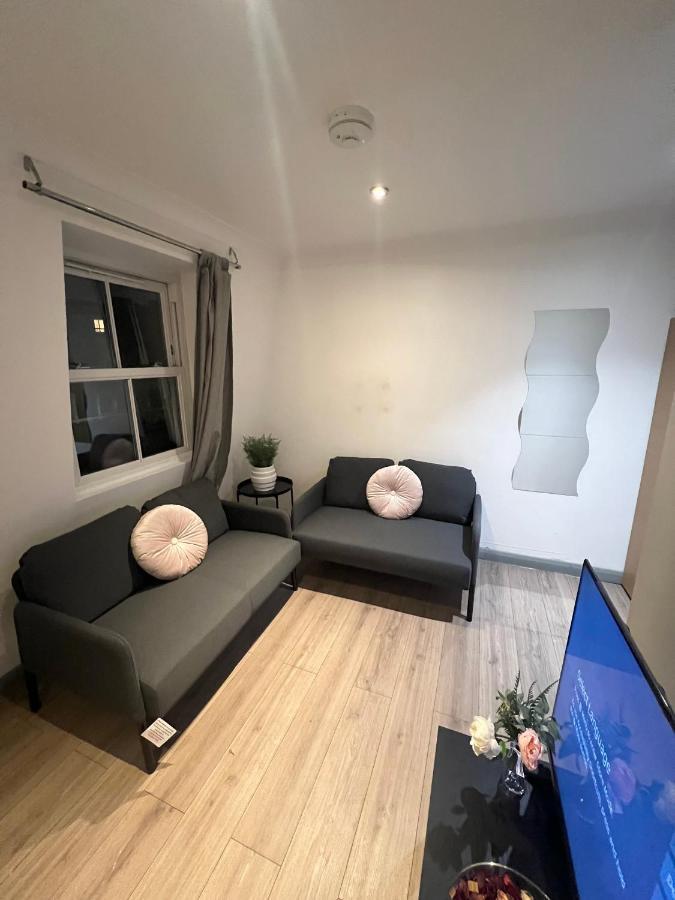 לונדון 3 Bedroom Flat In King'S Cross, St Pancras'S. 8 People מראה חיצוני תמונה